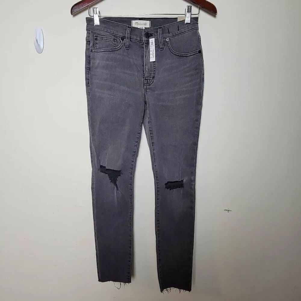 Madewell Petite 9" Mid-Rise Skinny Jeans in Black Sea 27 Petite